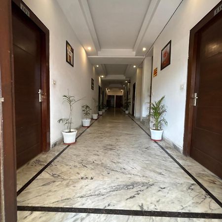 Hotel Tara Palace By Goyal Hoteliers Agra  Exterior photo