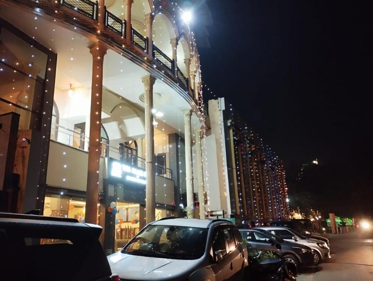 Hotel Tara Palace By Goyal Hoteliers Agra  Exterior photo